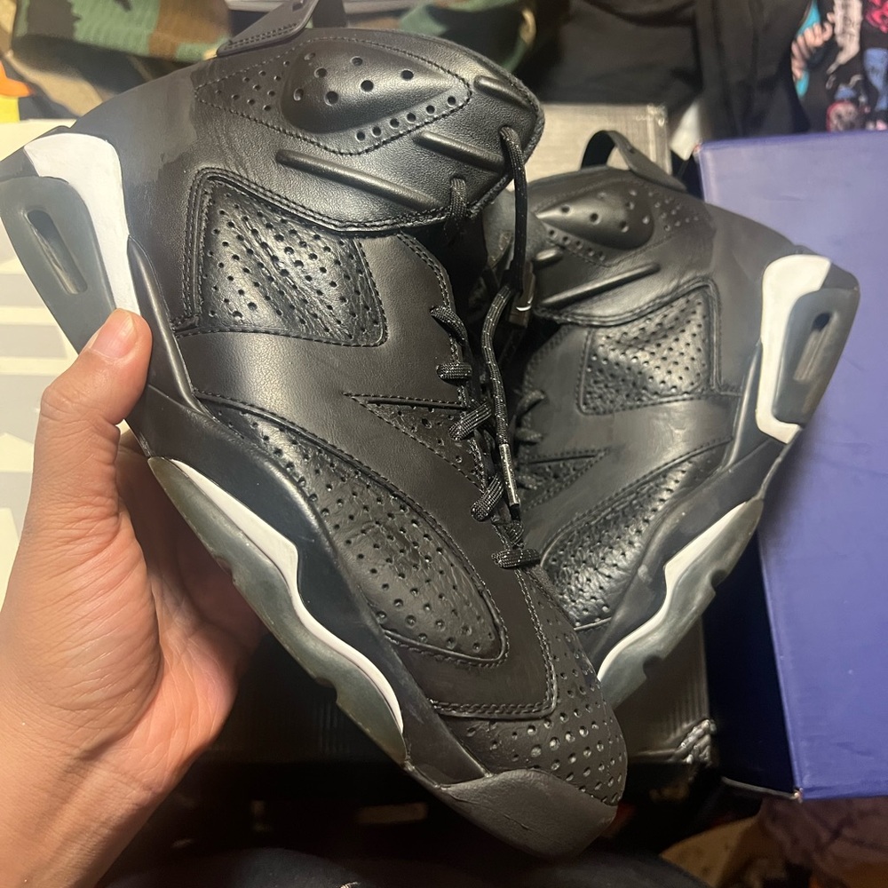 Air Jordan black cat retro 6s size 10